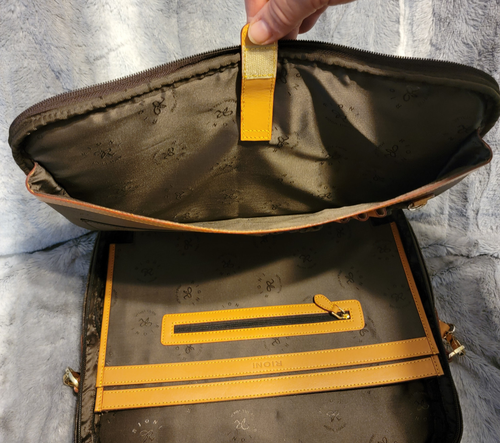 Beautiful Rioni Jetsetter’s Briefcase ST-20256 Brown Slighty Used $360 - Picture 16 of 17