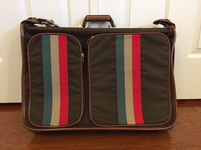 lark garment bag