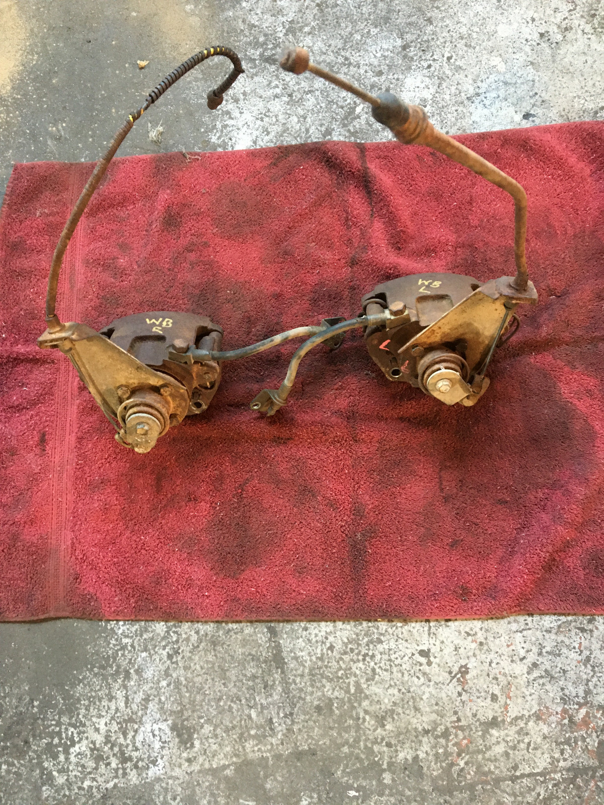 10 BOLT SALISBURY REAR DISC BRAKES CALIPERS SUITS HQ HX HZ WB HJ HOLDEN