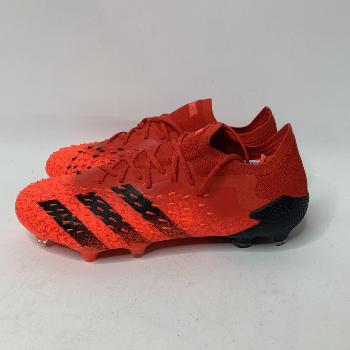 adidas PREDATOR FREAK.1 Soccer Cleats LOW TOP FG Size 8.5 Red