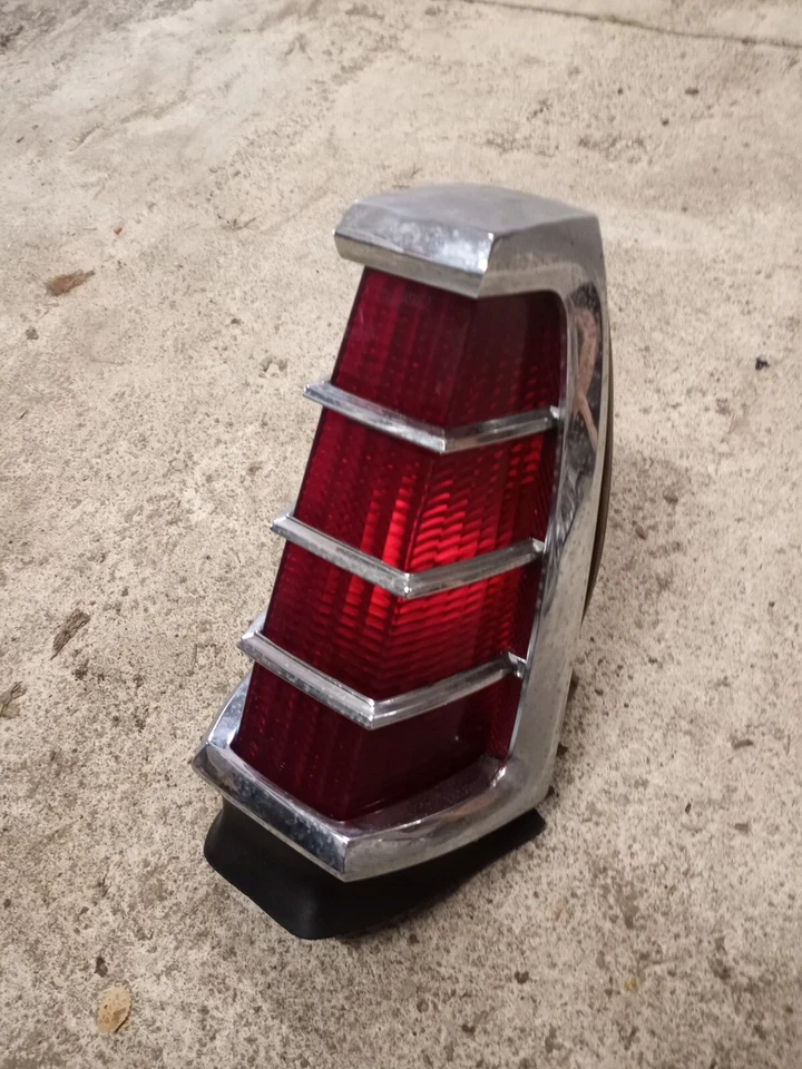 Luz trasera Mercury Station Wagon 1966 Bzl, Commuter Colony Park c6 MB-13440 Foto 2 de 4