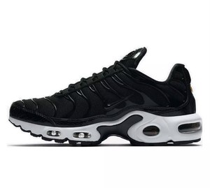 nike air max plus black and white womens