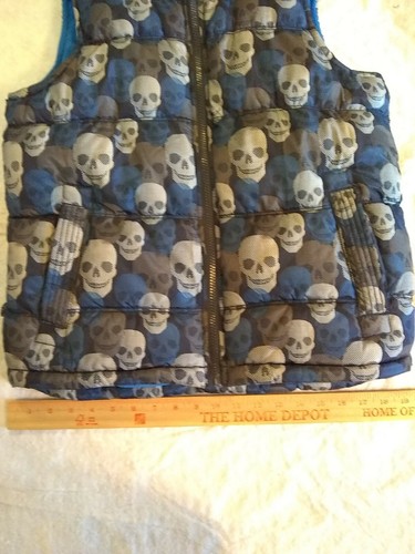 Old Navy Puffer Vest Size 8 Medium Boys Blue Gray Skulls Pockets Full Zip Lined - Picture 5 of 10