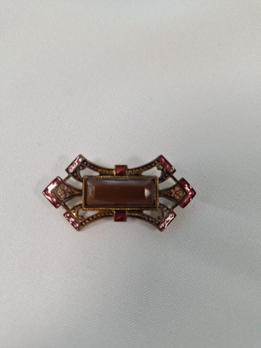 Art Deco Gold Tone Carnelian Brooch