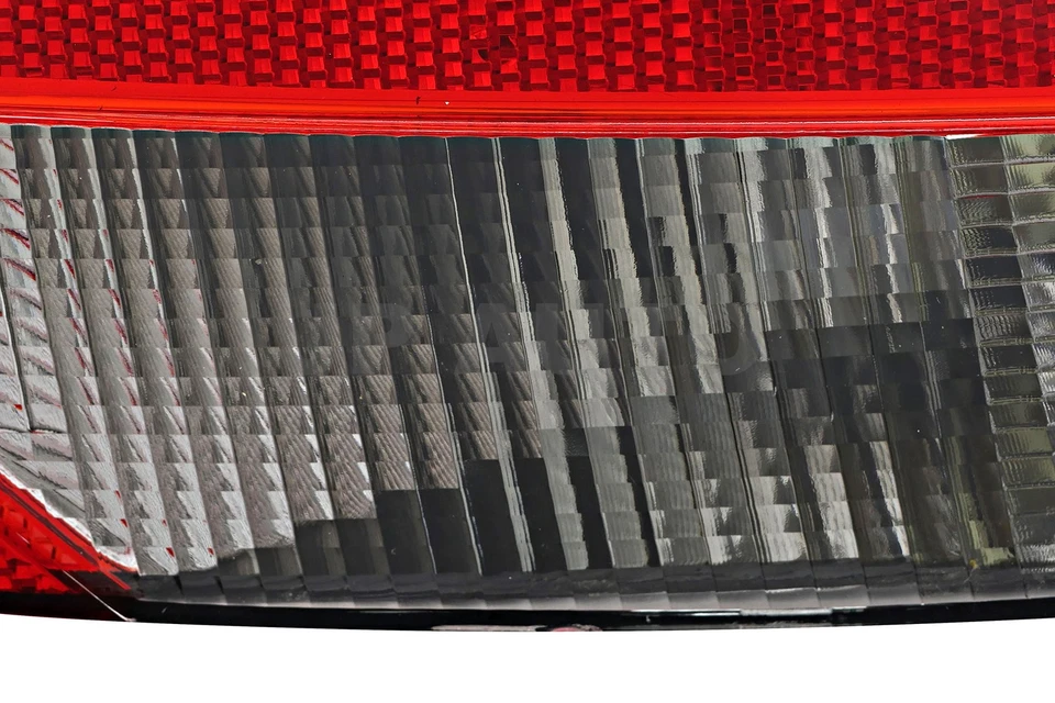 Luz trasera interior lado pasajero Ford EcoSport 2018-2021 Foto 2 de 4