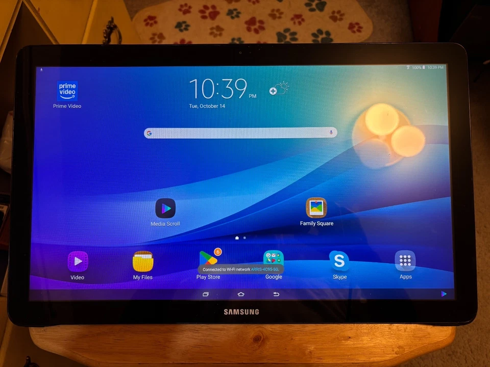 Samsung Galaxy View SM-T670 32 GB, Wi-Fi 18.4 in - Black  - Image 3 of 4