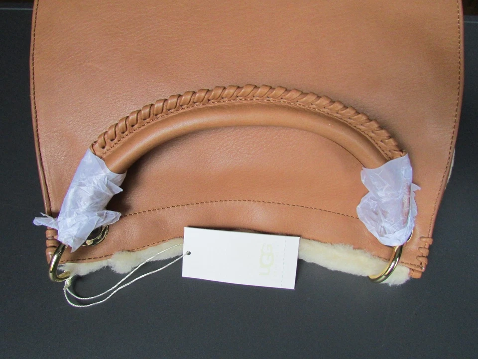 Bolsa UGG Quinn Flap Hobo satchel tiracolo camurça castanha shearling nova $295 - Imagem 4 de 4