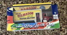 WB MASON & P&G Professional COMMERCIAL  DELIVERY TRUCK WHO BUT