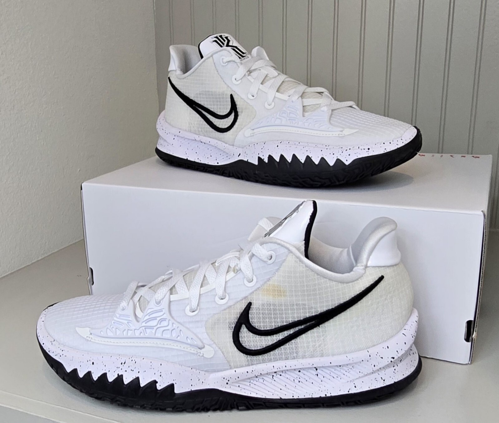 New Nike Kyrie Low 4 TB White  Basketball Shoes DM5041-100 Men's Size 11.