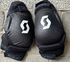 Scott D30 Gernade Evo Knie/Knee Protektor/Guards Soft Nr. 250224 in der Größe S