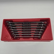Snap-on 7-piece Flank Drive Combination Wrench Set 38 - 34 With Red Tray Snap-on 7-piece Flank Drive Combination Wrench Set 38 - 34 With Red Tray