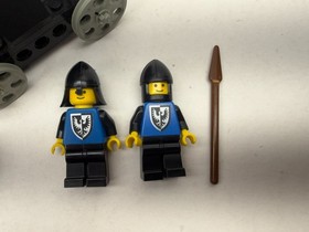 Vintage LEGO 6030 Catapult Black Falcons Castle 1984 2 Minifigures