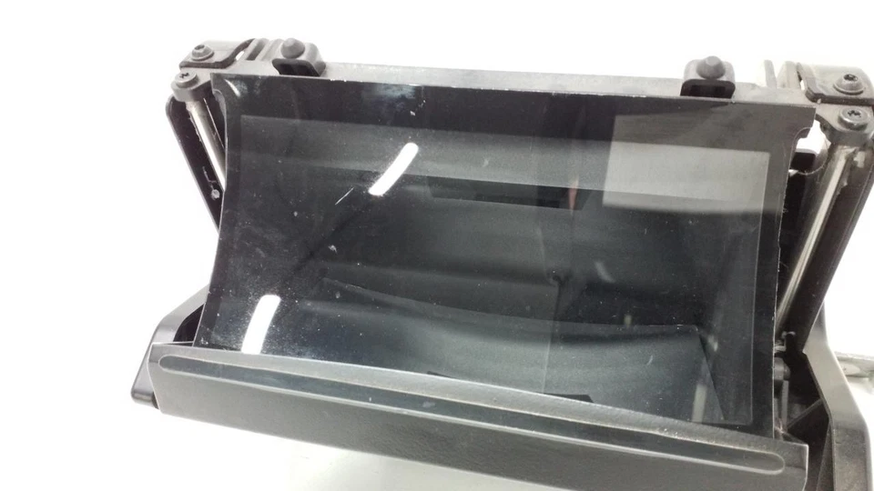 Volkswagen PASSAT 3G 2014- MMI Pantalla Navegación 3G0919608 Foto 2 de 4