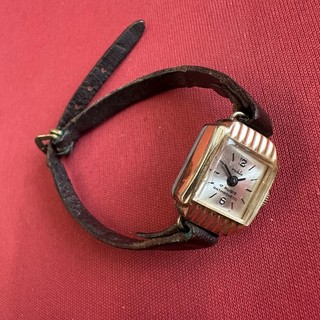 Damenarmbanduhr Ruhla – 17 Rubis – 14K Plaqué – antimagnetic