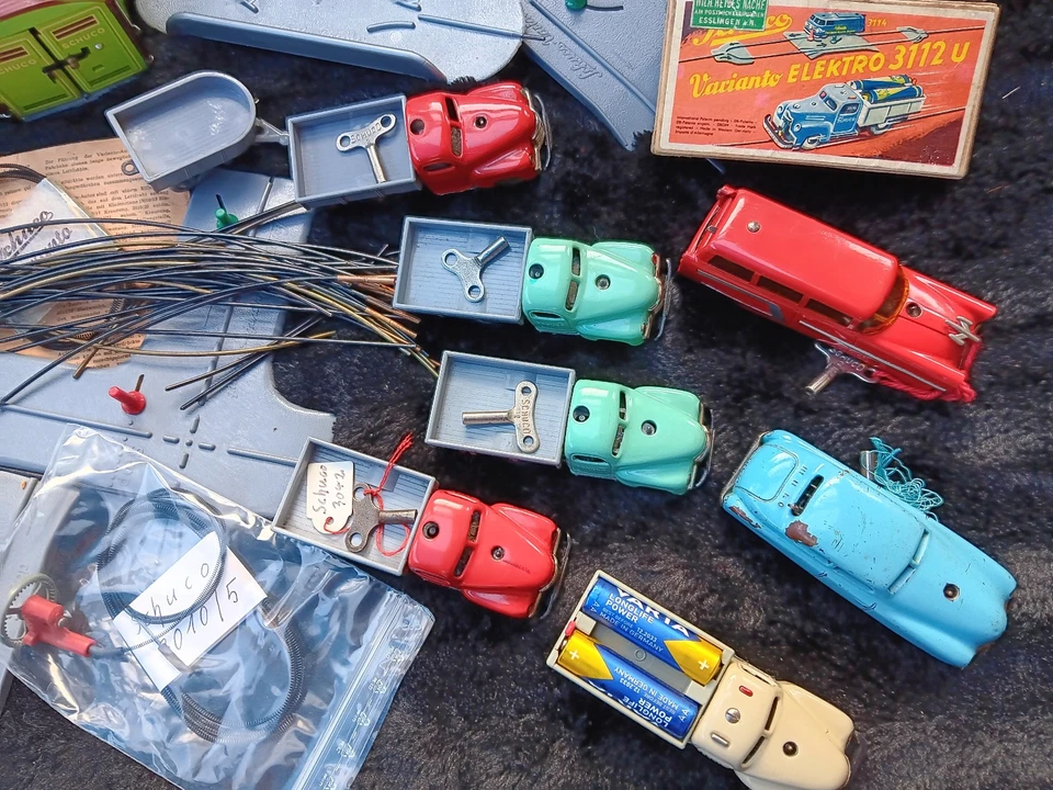 Schuco Varianto,großes Konvolut 7 Autos und 1 Anhänger - Bild 2 von 4