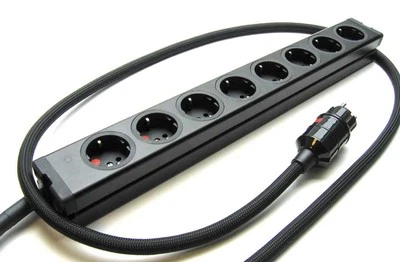 AUDIOCONNEXION Ultra ALU 8-fache Steckdosenleiste 1,5m Netzkabel Sternverdrahtet Wattgate 360i