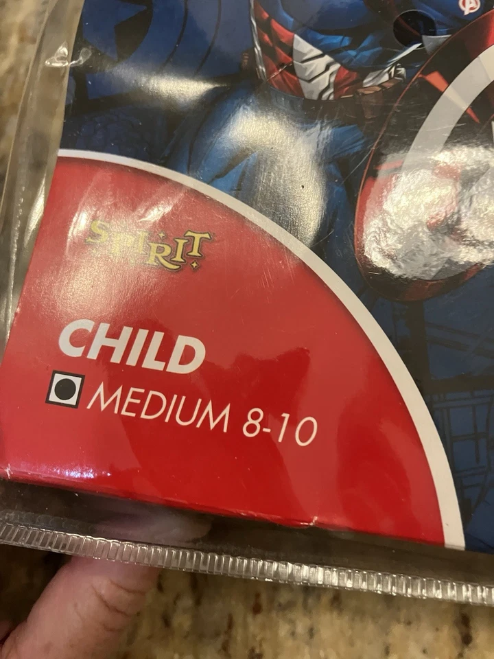 Spirit 万圣节儿童中号 8-10 美国队长。 经典面膜、西装/装扮 — 第 2/3 张图片