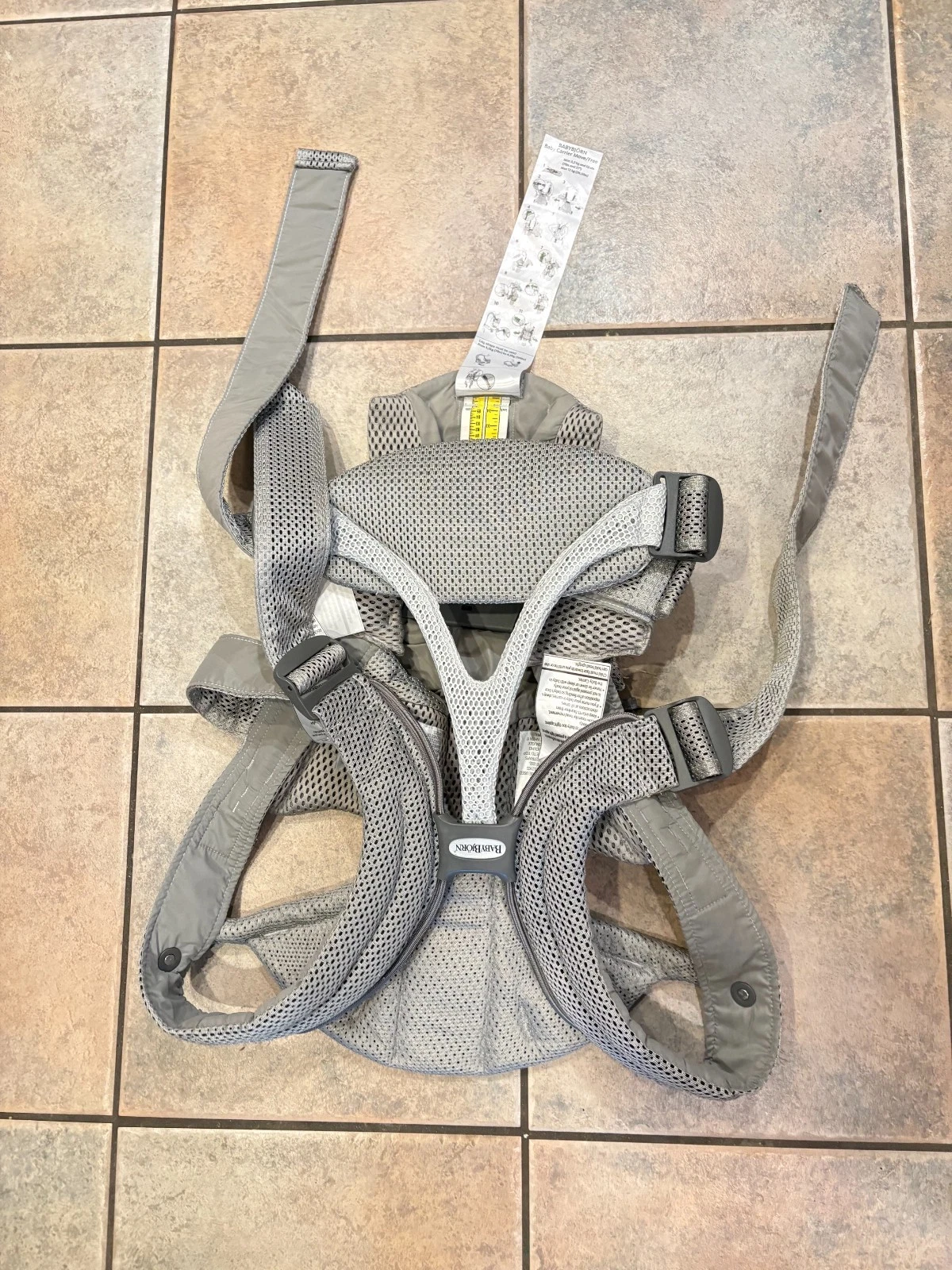 BabyBjorn Baby Carrier Free in 3D Mesh - Gray THIS ITEM IS GUARANTD BRND NEW