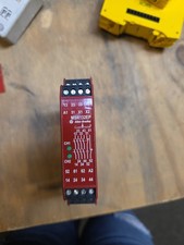 Allen-Bradley 440R-E23097  MSR132EP Safety Relay Series A