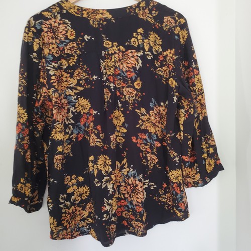 Fall Floral On Black Button Up Pintuck Blouse 3/4 Sleeve Viscose Casual Office - Picture 8 of 11