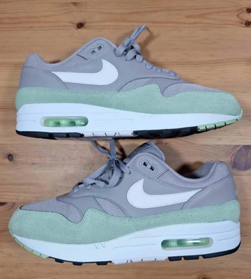 Nike Air Max 1 Men's Size 10 Atmosphere Grey White Fresh Mint Green AH8145-015