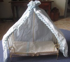 OLD 1960's BARBIE SKIPPER DOLL HANGING CANOPY SAIL BED