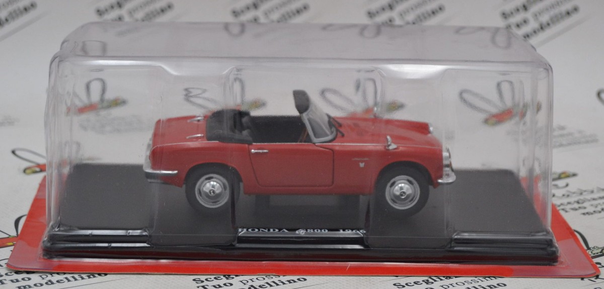 The 1966 HONDA S800 プラモデル AUTOart 1:18 Scale Honda S800 Roadster 1966, Red. ezToys