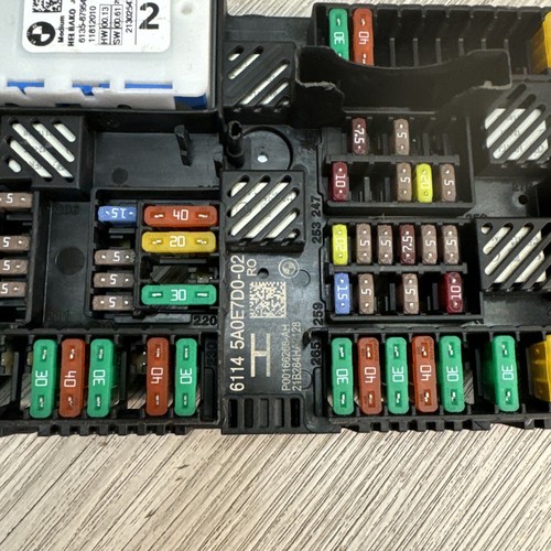 18-23 BMW M5 F90 G30 G80 G82 G83 M3 M4 Rear Power Distribution Fuse Box 8713127 - Picture 6 of 10