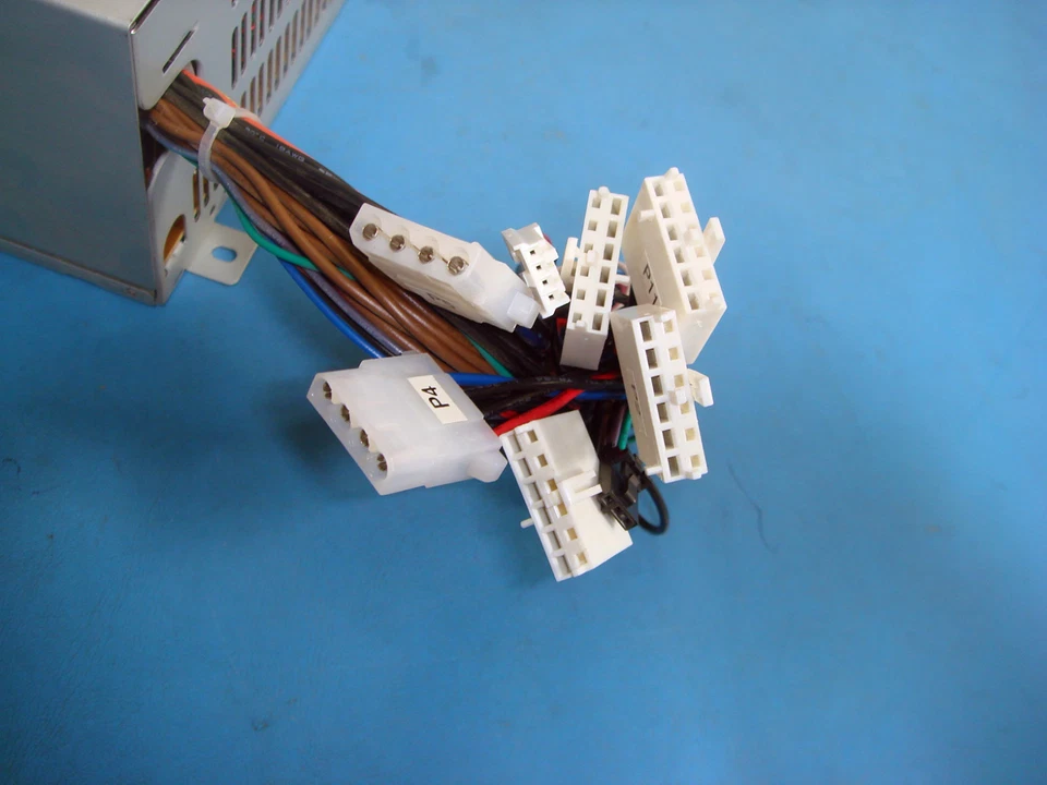 New Astec VL202-3525 200 Watt ATX POWER SUPPLY - Image 3 of 4