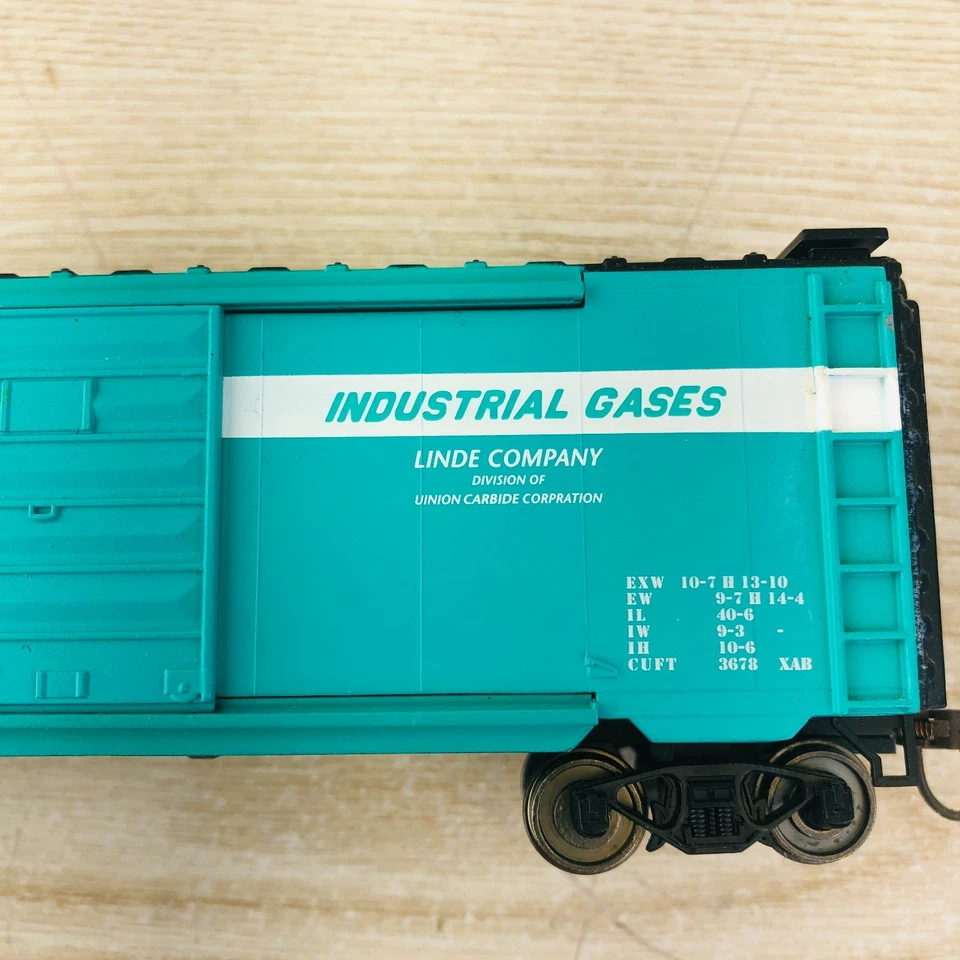 Model Power ~ METALTRAIN ~ HO ~ 40’ Linden- Union Carbide Boxcar ~ SERX 900 - Image 4 of 4