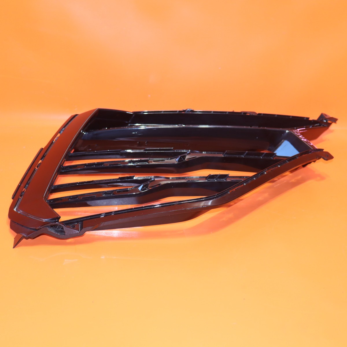 Lamborghini Urus 2019-2024 Right Bumper grille