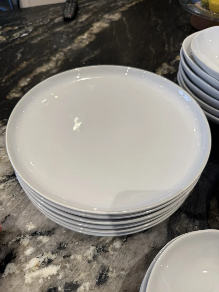 The White Company Portabello Dining Set 27 Pieces. 6 Settings Plus Serving Dish - Image 3 of 4