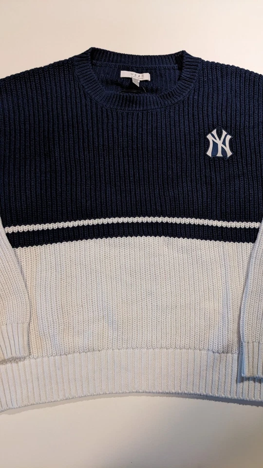 Erin Andrews MLB NY Yankees Women's XL Knit Sweater Logo Patch NWT $100 Retail - Image 2 of 4