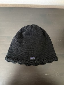 Patagonia Womens Black Merino Wool Blend Knit Beanie Hat One Size Logo