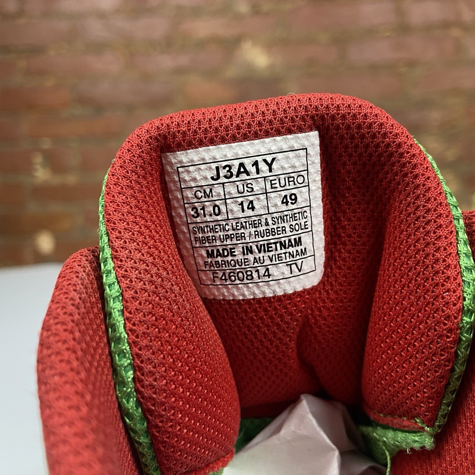 Rare ASICS JB Elite Wrestling Shoes J3A1Y Jordan Burroughs Green/Red/Gold Sz 14 thumbnail 3