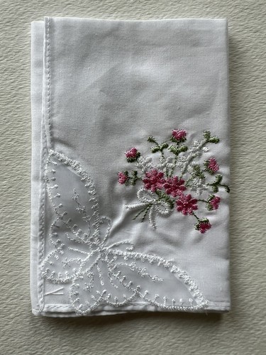 3 Vintage Women’s Dainty Hankies Embroidered Flowers Lace Butterfly Pink Linen - Picture 10 of 10
