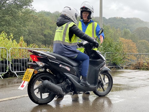 Motorcycle Introduction Lesson 1 Hour Gift Voucher - Picture 4 of 6