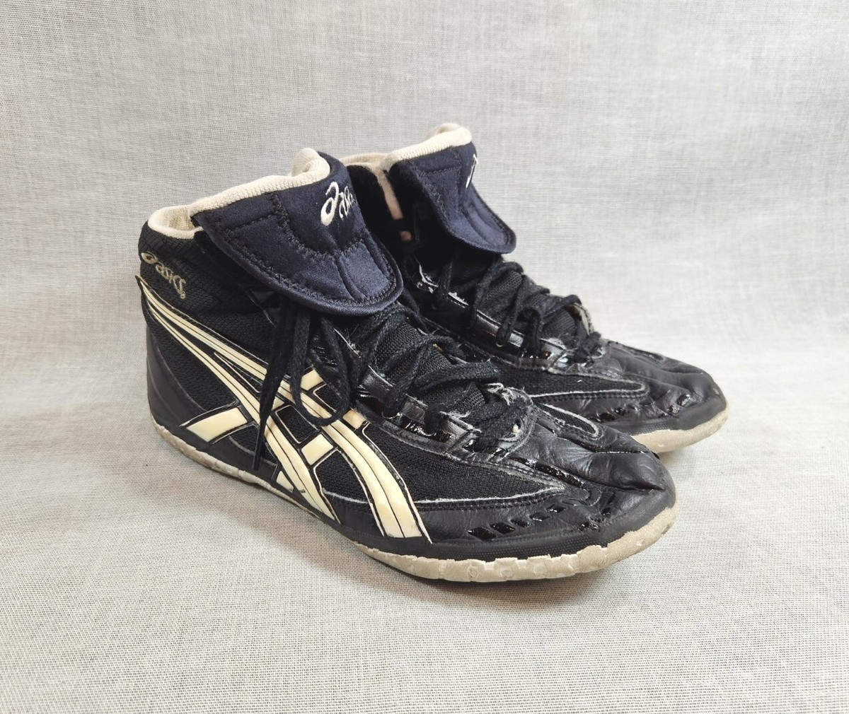Asics Fuerte Wrestling MMA Black Leather Womens Size 10  display picture 1