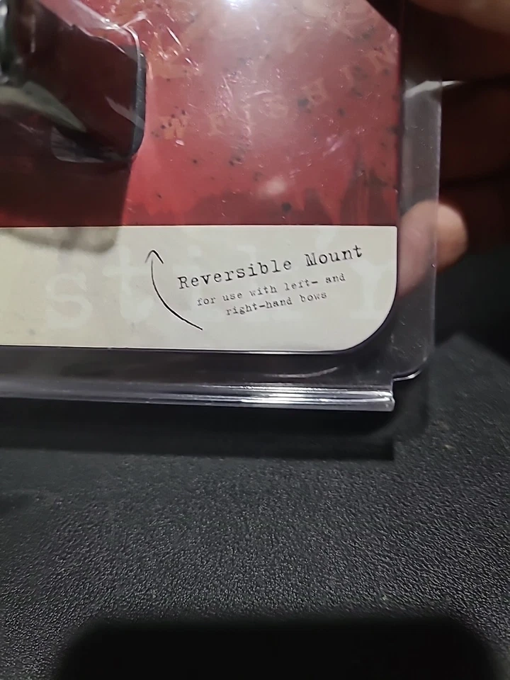 Cepillo de tiro con arco cajún reposaflechas de fuego - AA8CR021AU rojo y negro nuevo en paquete sellado Foto 3 de 4