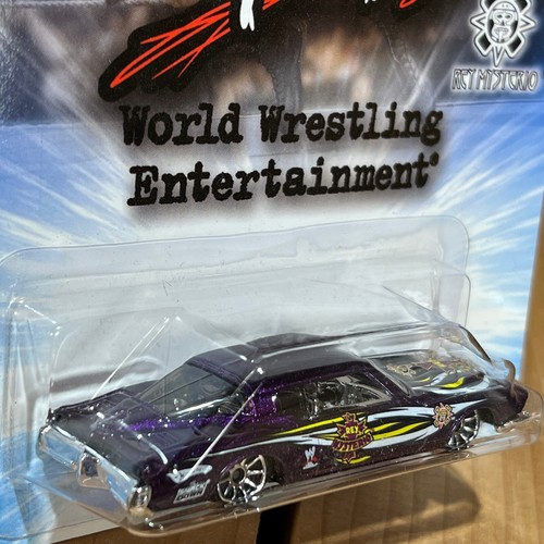 2006 Hot Wheels WWE Wrestling Rey Mysterio - '71 Riviera - Toys R Us Exclusive - Picture 4 of 5