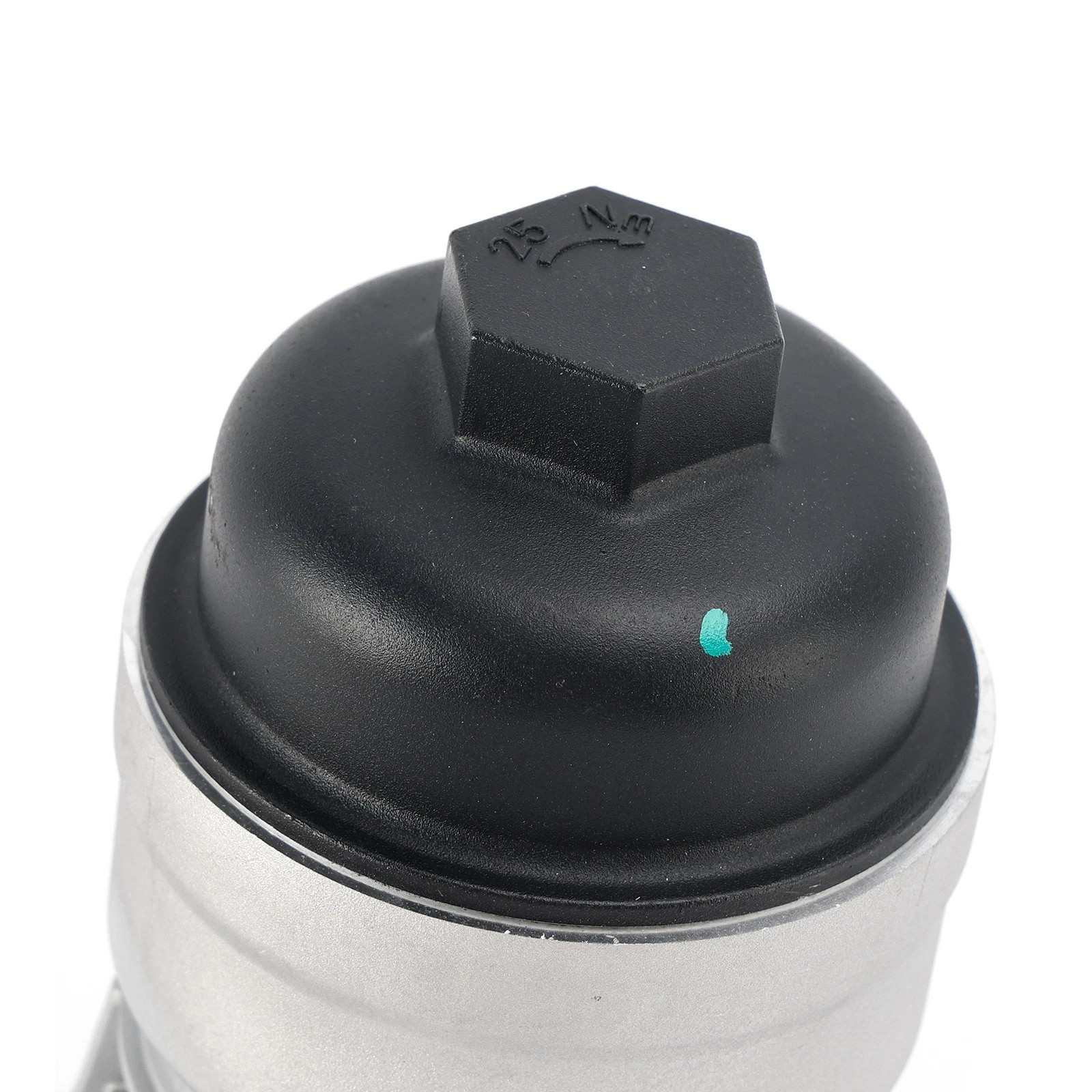Suitable for Volkswagen Touareg Audi S4 S5 Bentley Tim Yue oil filter assembly.