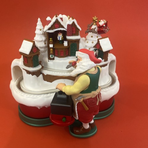 2018 Hallmark Andenken - Santa's Magic Train Ornament - Licht, Sound & Bewegung - Bild 11 von 14