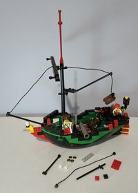 LEGO 6250 Cross Bone Clipper - 99% Complete Authentic Pcs. Very Clean! 