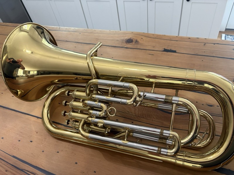 Yamaha YEP-321 Bb Euphonium 4-Piston Valve Lacquered High Polish w/ Case