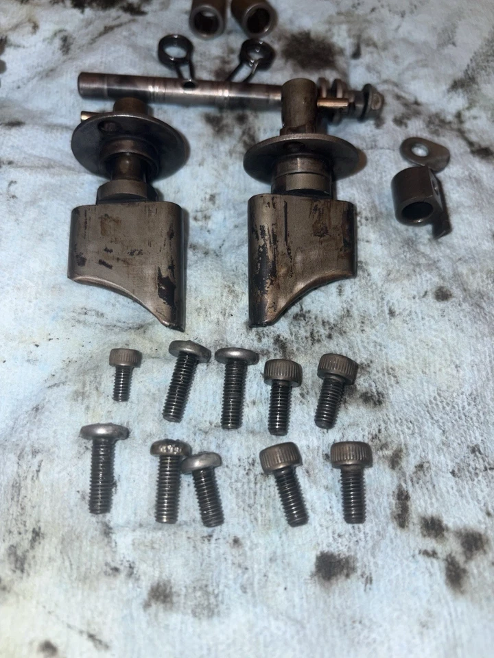 Kit de montaje de válvula de alimentación Governer Yamaha YZ125 2000 original OEM 96-01 Foto 2 de 4