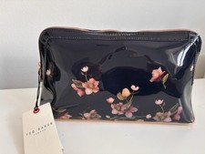 TED BAKER large  Black Floral Patterned Cosmetic Bag  new genuine with tags