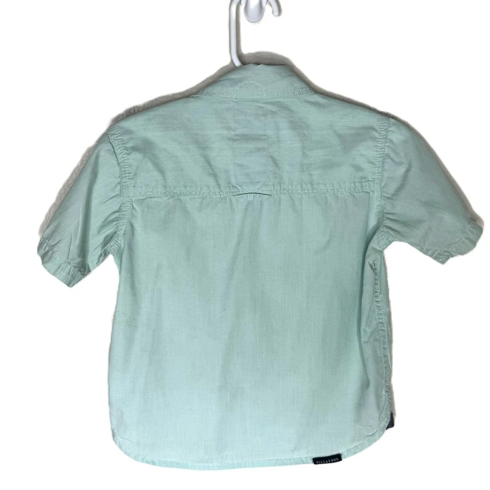 Camisa con botones Billabong verde menta manga corta niño pequeño, talla 2T Foto 2 de 4
