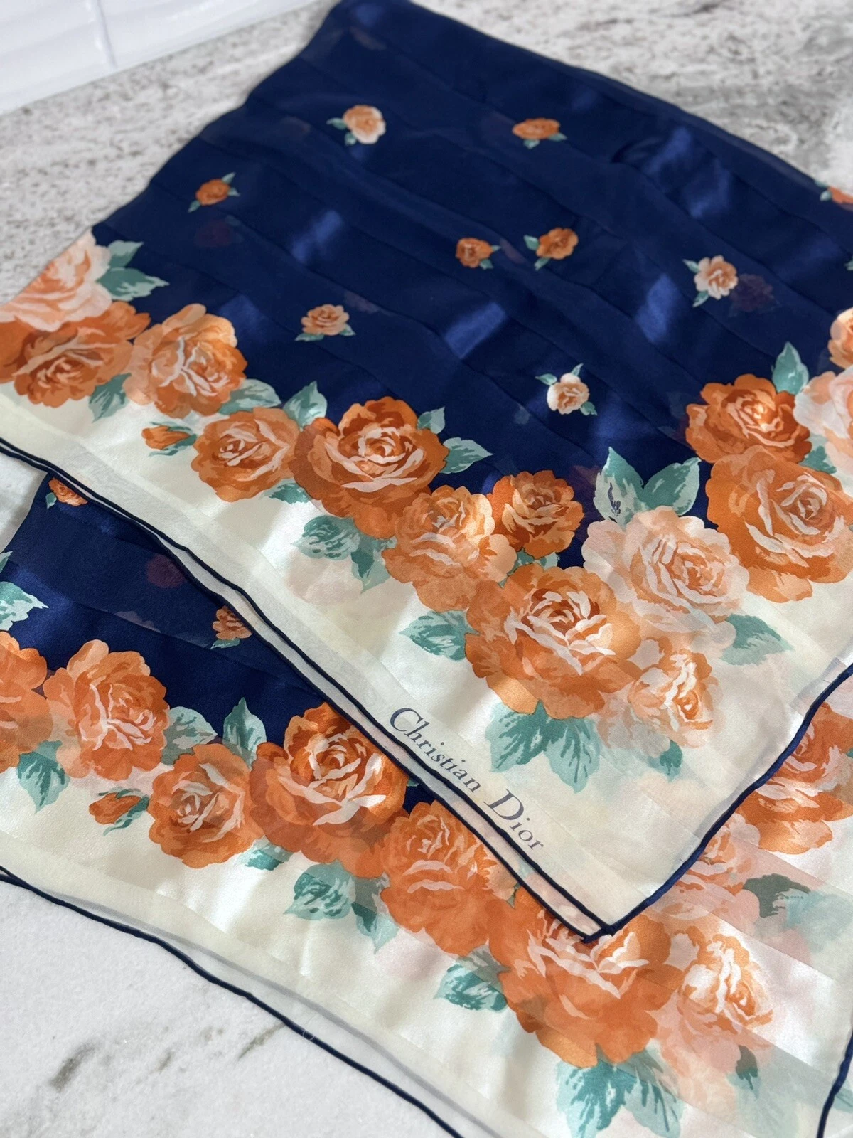 Authentique foulard en soie à rayures florales colorées Christian Dior 34 par 34