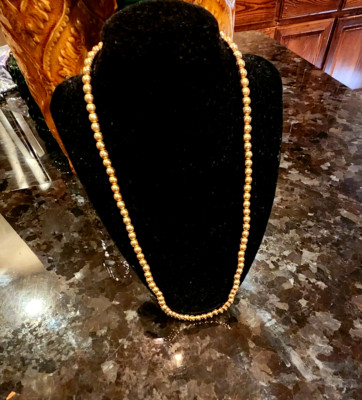 Beautiful Vintage Napier beaded necklace gold-plated 12 in very good condition