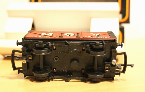 4 x Mainline 'OO' 37-157 'MOY' rote Kokswaggons, Originalkartons - Bild 8 von 9
